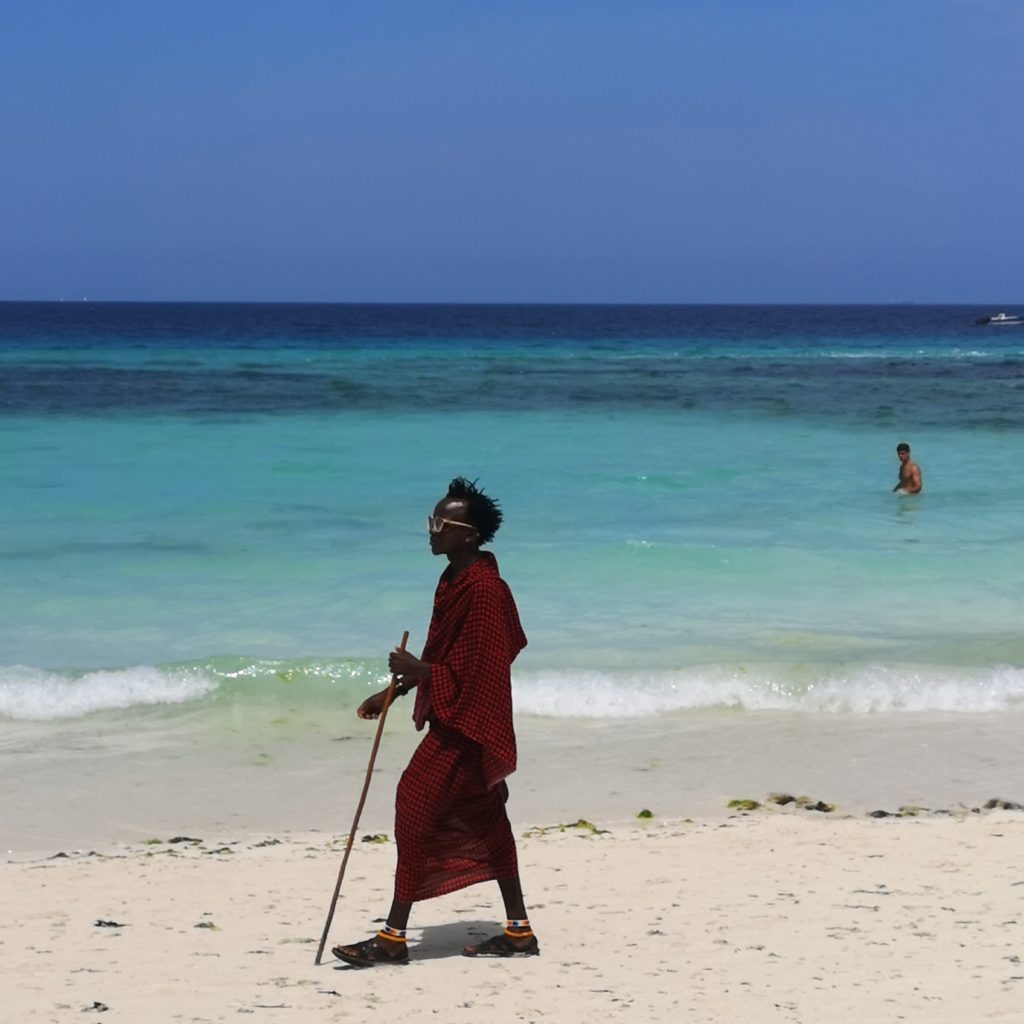 povesti din zanzibar, Povești din Zanzibar: pe ritmuri lente în Africa de Est
